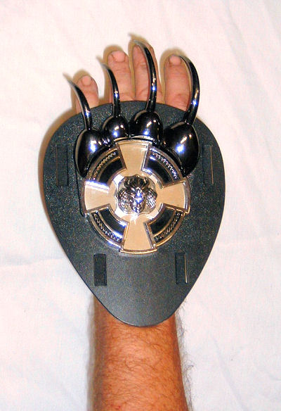 iron claw for knife play