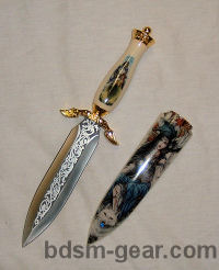 Mistress wolf knife